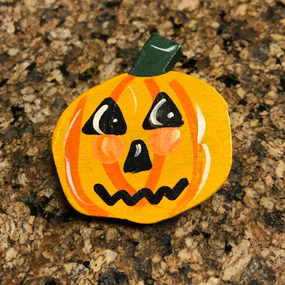 Halloween pumpkin jackolantern wooden pin